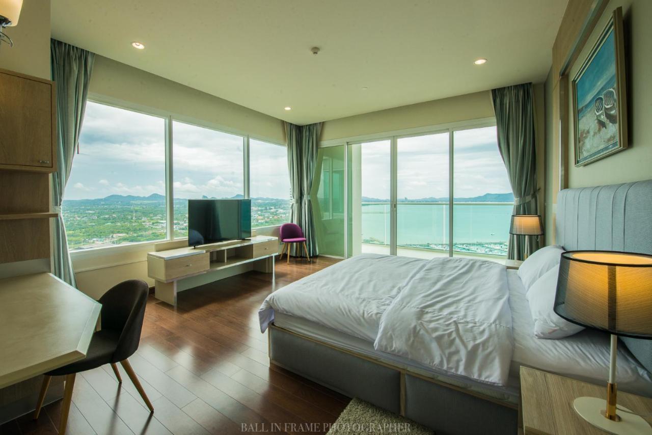 Movenpick Residences Pattaya With Ocean View Na Chom Thian Esterno foto