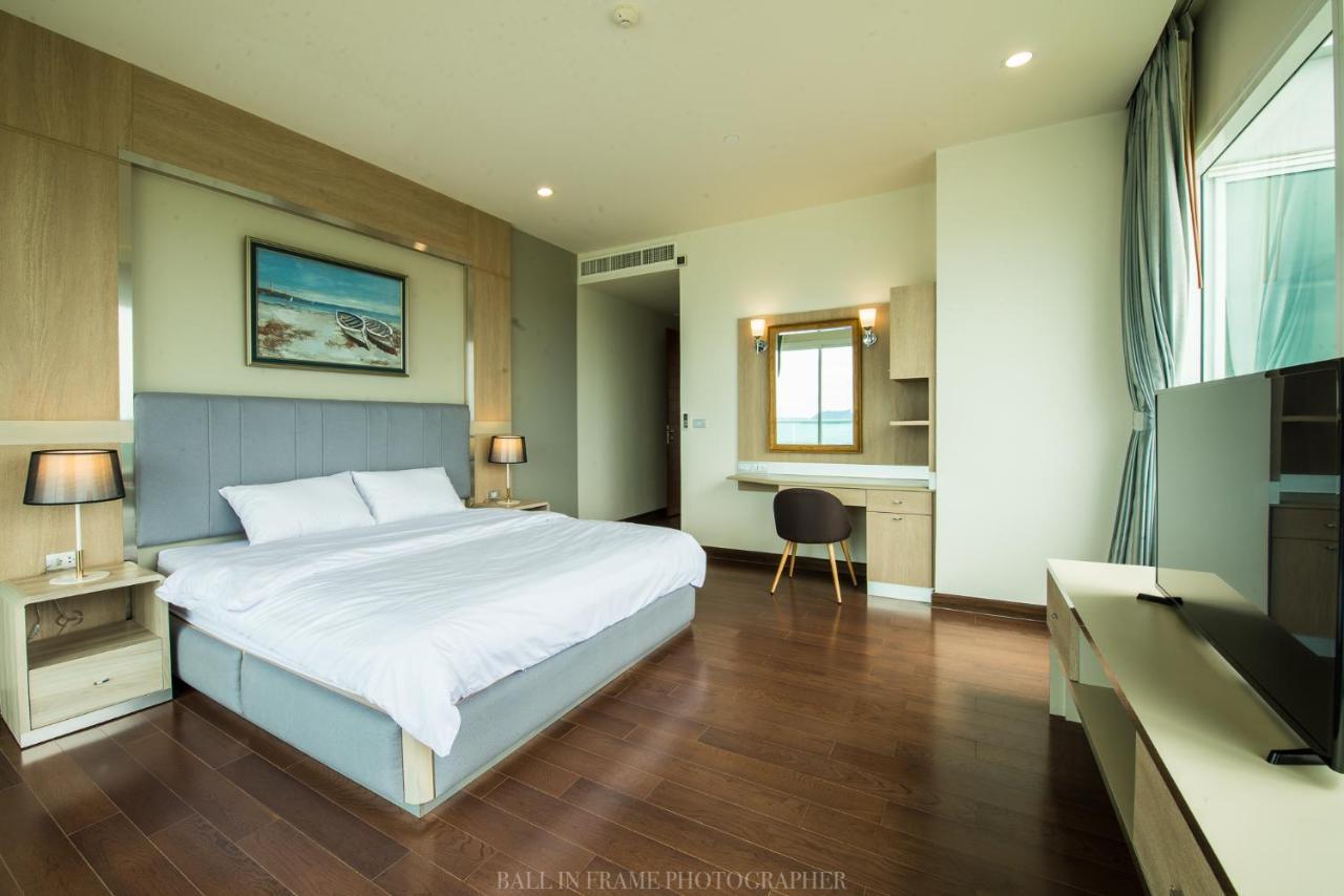 Movenpick Residences Pattaya With Ocean View Na Chom Thian Esterno foto