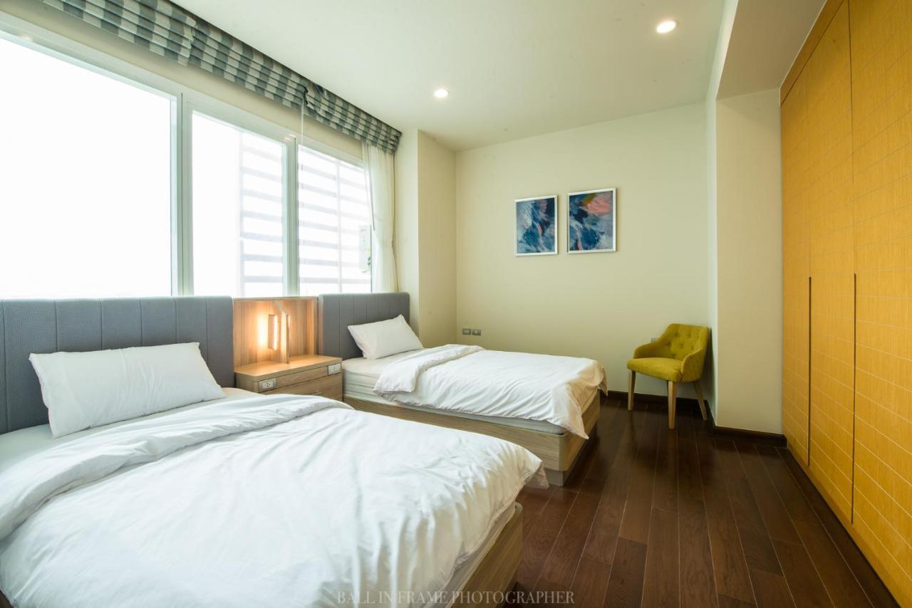 Movenpick Residences Pattaya With Ocean View Na Chom Thian Esterno foto