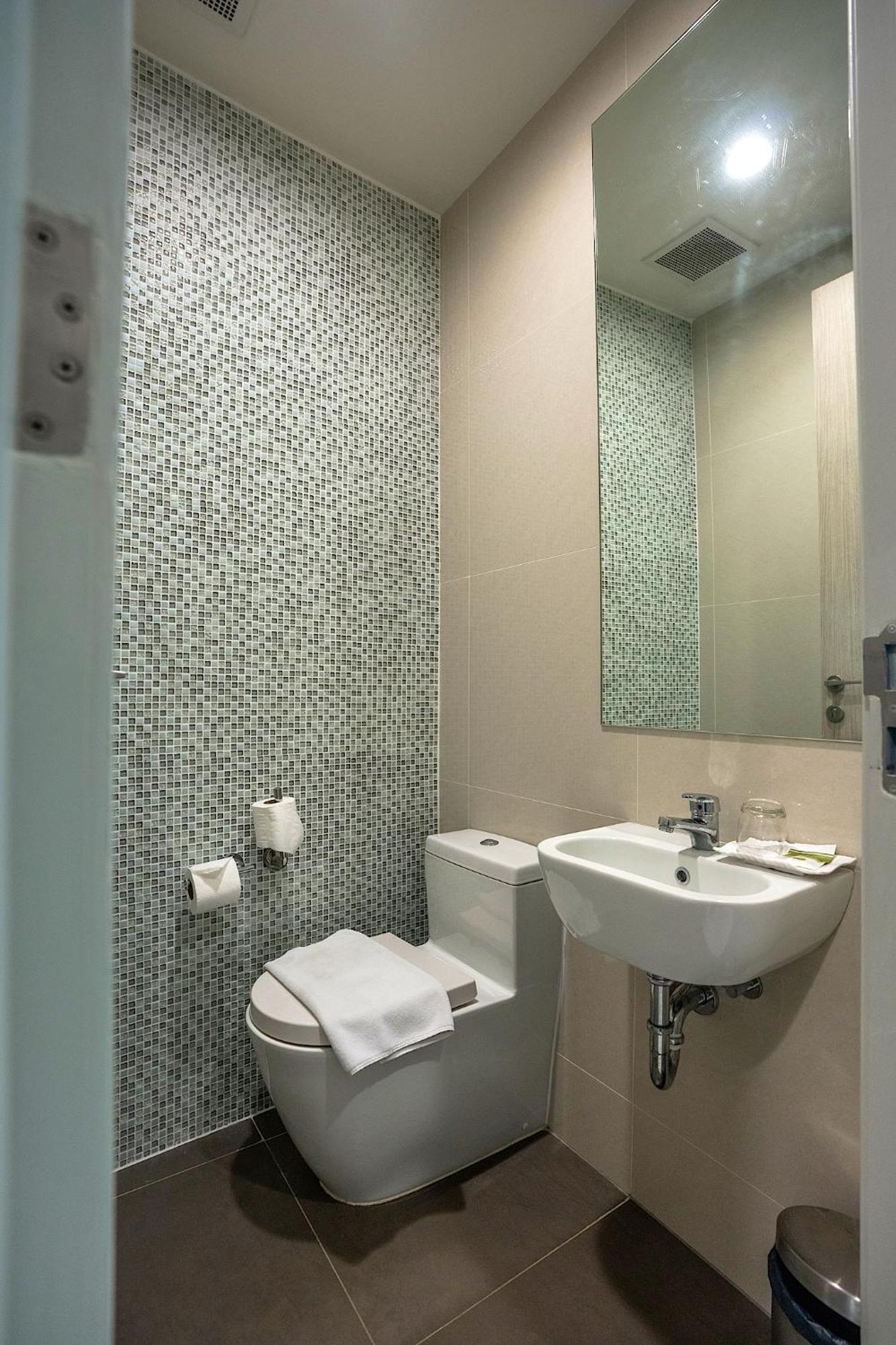 Movenpick Residences Pattaya With Ocean View Na Chom Thian Esterno foto