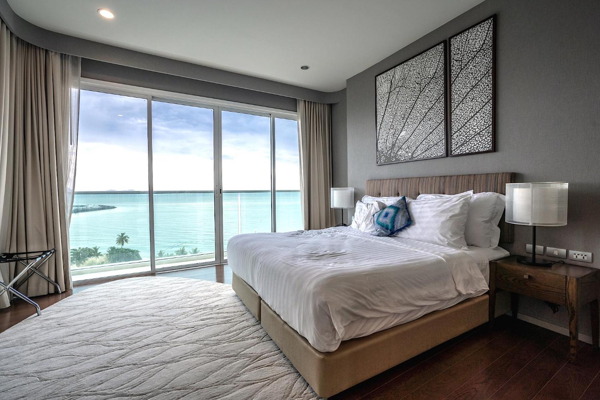 Movenpick Residences Pattaya With Ocean View Na Chom Thian Esterno foto