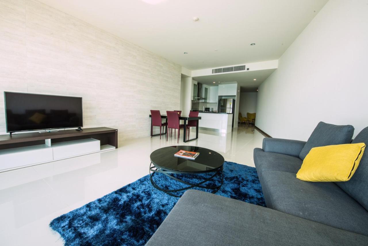 Movenpick Residences Pattaya With Ocean View Na Chom Thian Esterno foto