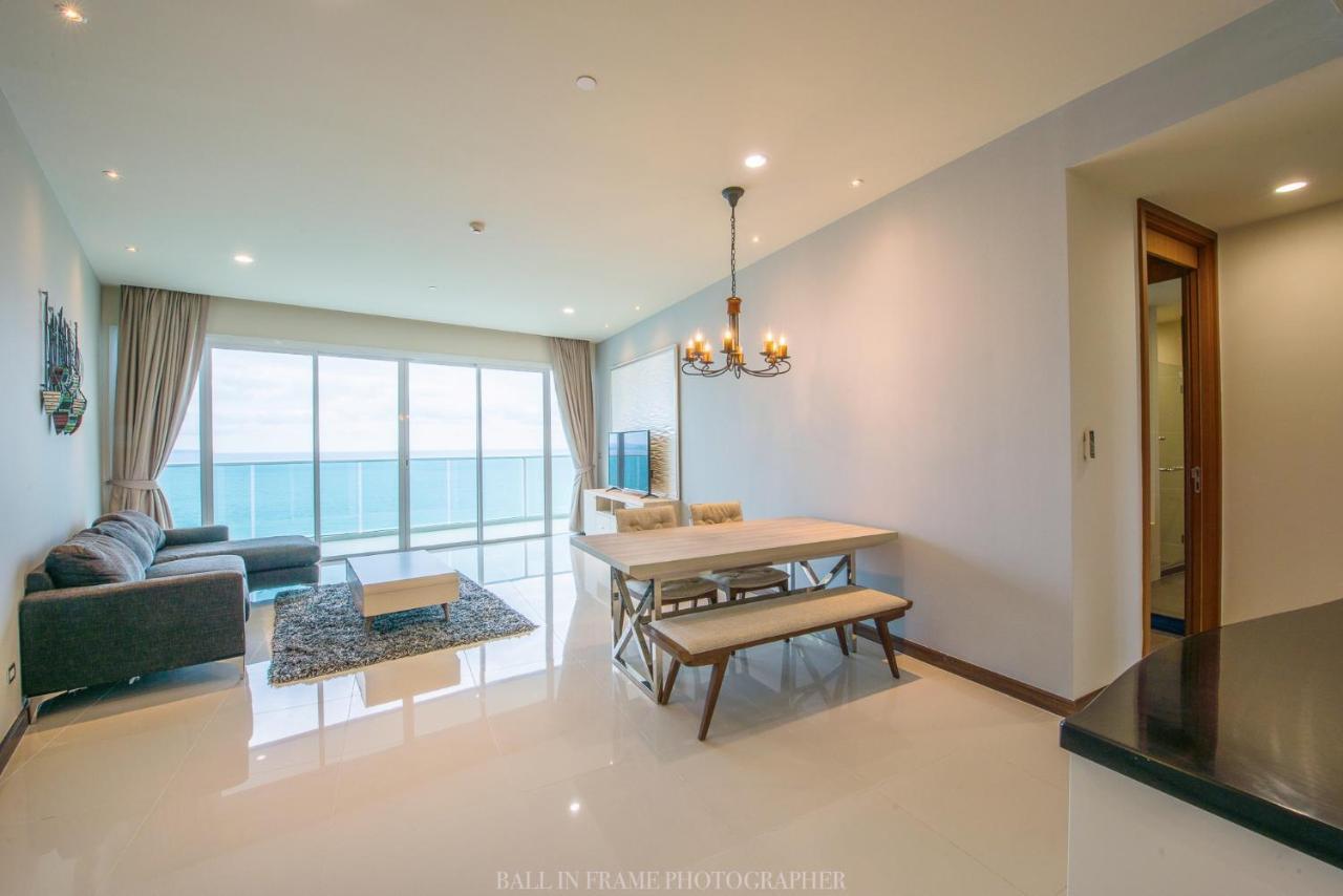 Movenpick Residences Pattaya With Ocean View Na Chom Thian Esterno foto